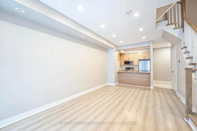 Additional image 5 of 330 Village Green Sq Unit TH06