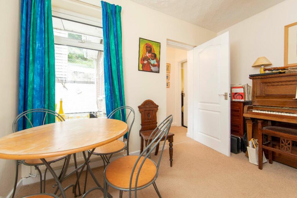 Additional image 9 of Ashgrove, Edwardsville, Treharris