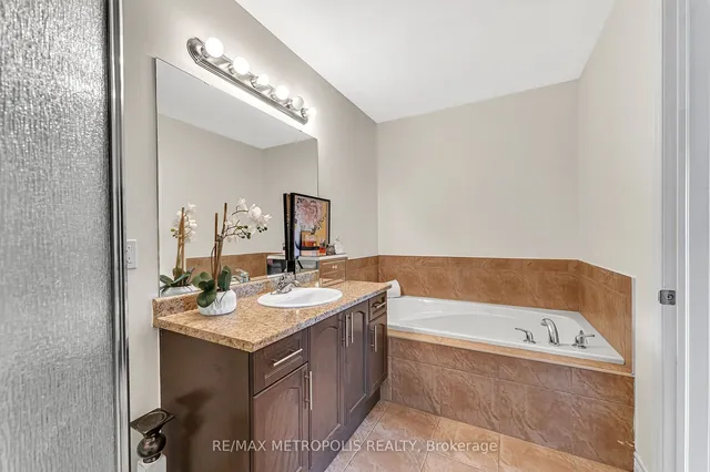 Additional image 28 of 86 KEYSTONE Cres