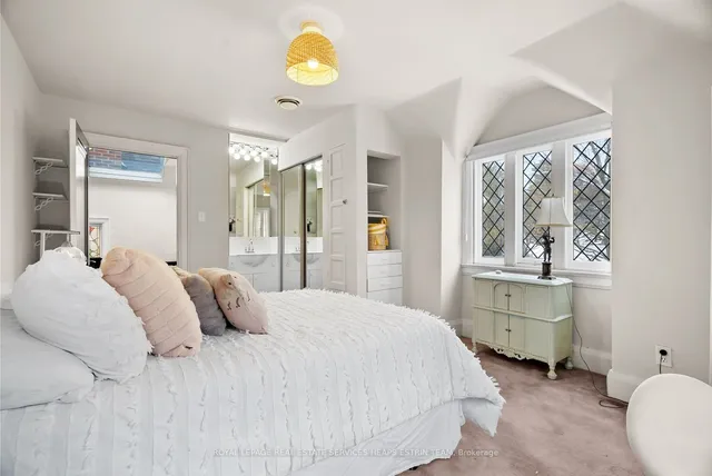 Additional image 18 of 241 Chaplin Cres