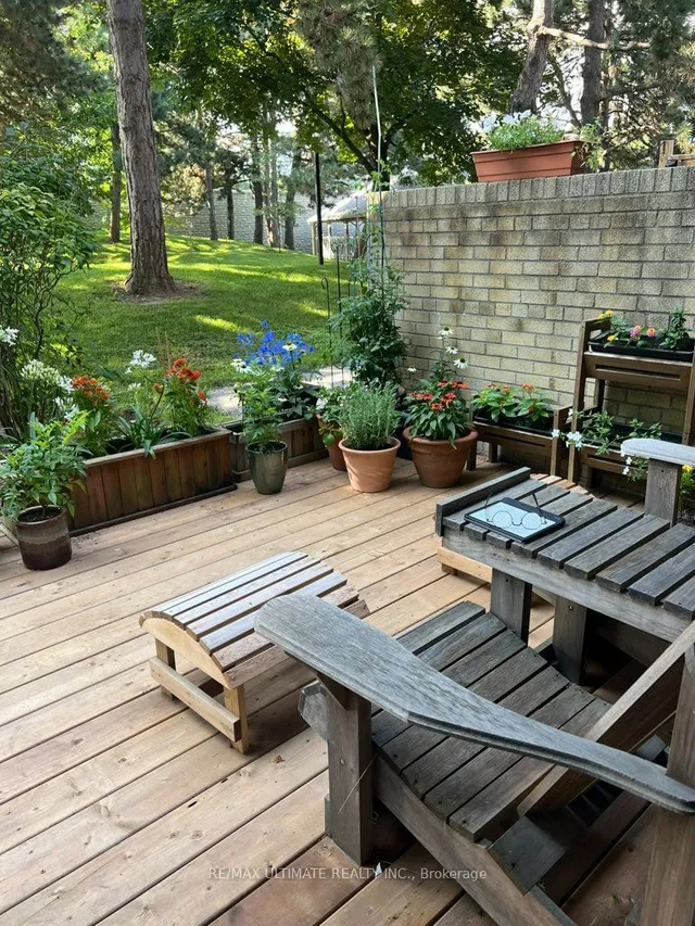 Additional image 23 of 78 Upper Canada Dr Unit 3