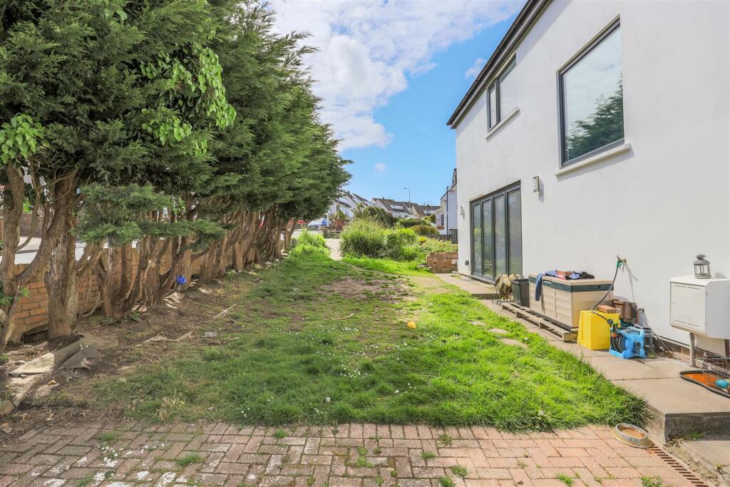 Additional image 22 of 33 Wernlys Road, Pen-Y-Fai, Bridgend, Bridgend County Borough, CF31 4NS