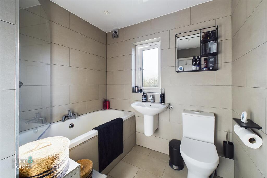 Additional image 25 of Barn Field Close, Colne