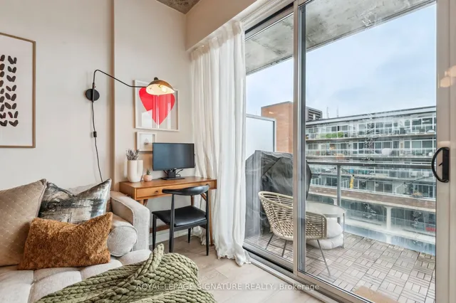 Additional image 25 of 201 Carlaw Ave Unit 702