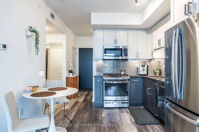 Additional image 14 of 2007 James St Unit 1305