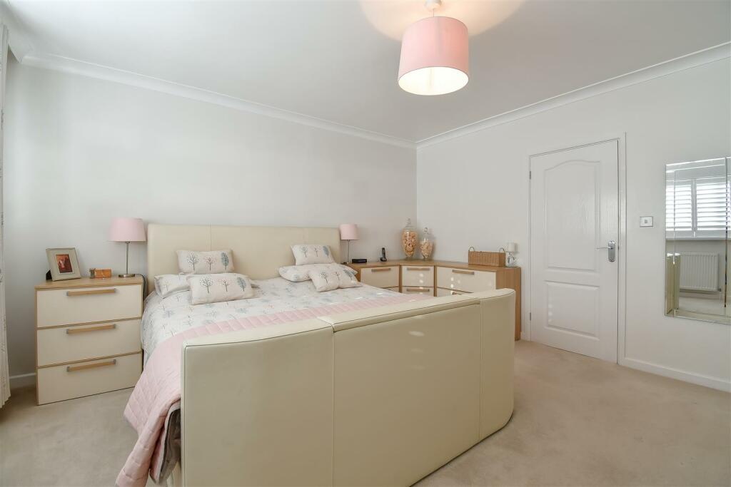 Additional image 26 of Highlight Lane, Barry