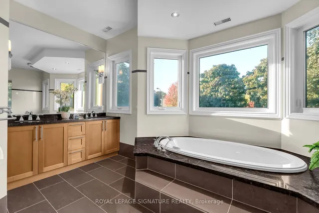 Additional image 25 of 23 Rustywood Dr