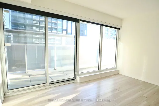 Additional image 33 of 19 Bathurst St Unit 611