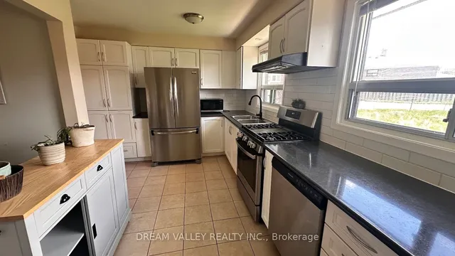 Additional image 9 of 1 Stanwood Cres