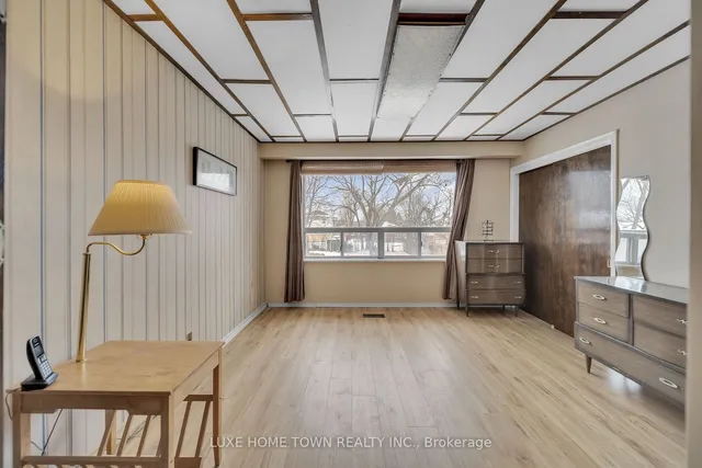 Additional image 13 of 102 Brenda Cres