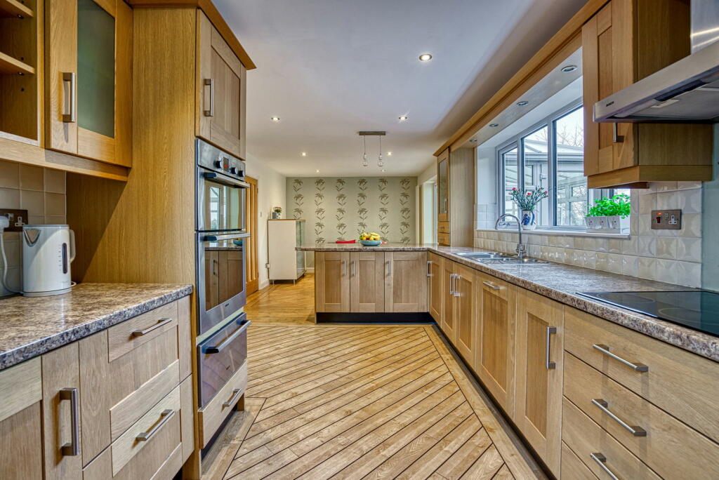 Additional image 12 of Willow Lea, Mollington, Chester, Cheshire