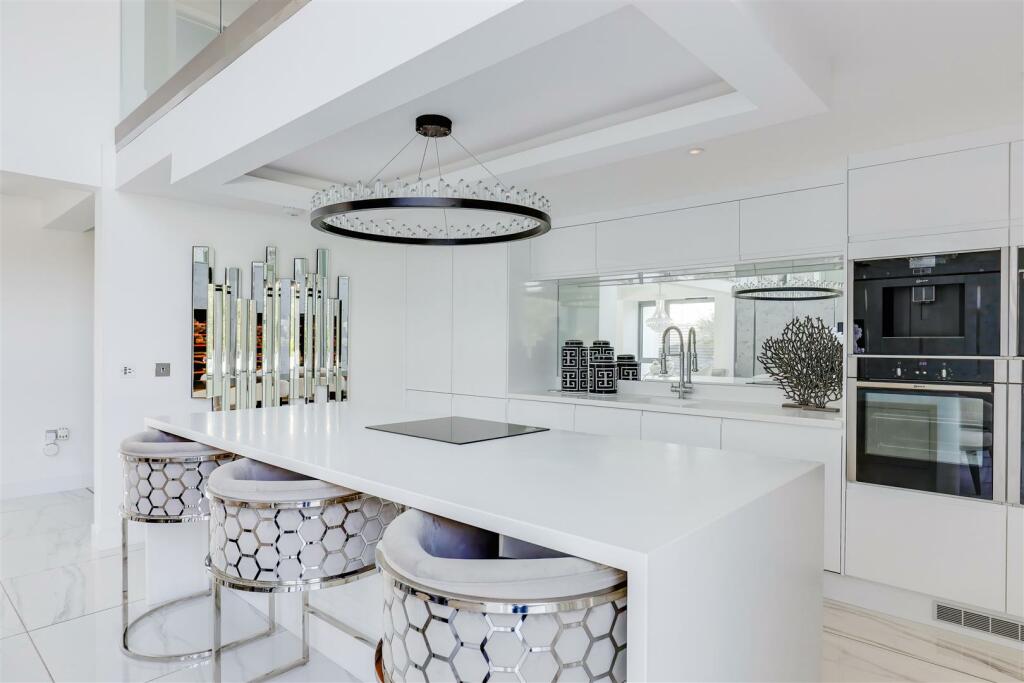 Additional image 5 of Sea View Court, Fontygary Road, Rhoose, Vale of Glamorgan, CF62 3FN