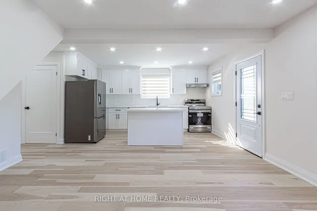 Additional image 10 of 961 Victoria Park Ave