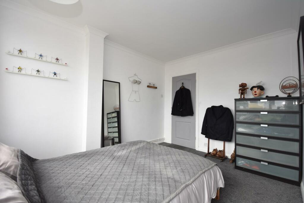 Additional image 15 of 54 Seabank, The Esplanade, Penarth, CF64 3AR