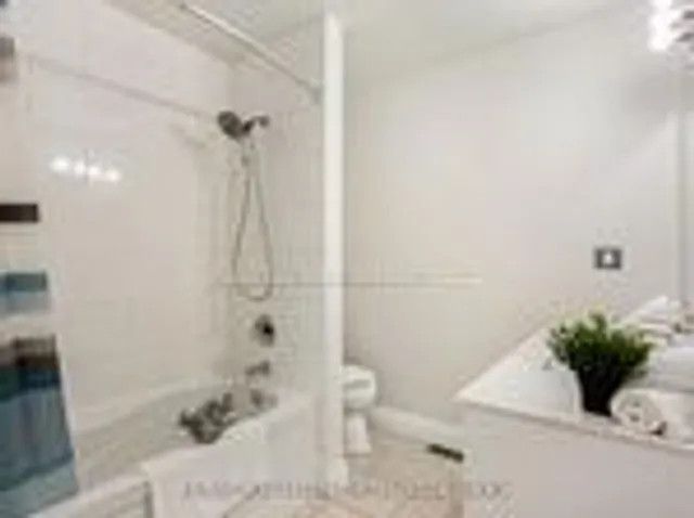 Additional image 23 of 1096 Barclay Circ