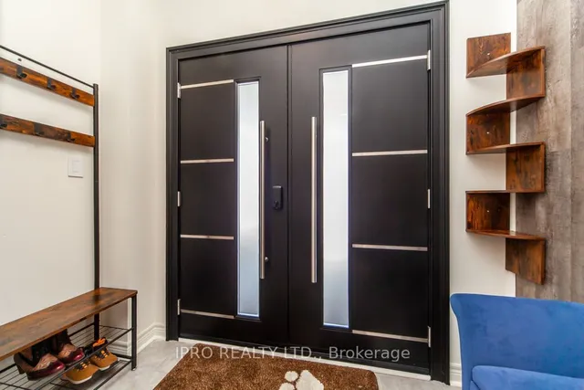 Additional image 3 of 1068 Job Cres