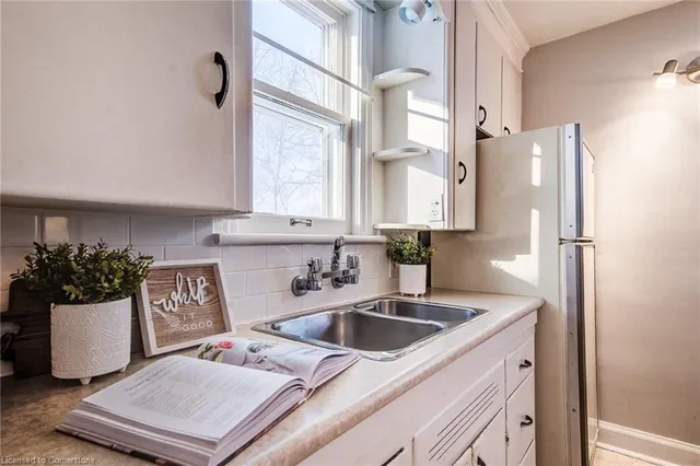 Additional image 19 of 56 Garden Ave