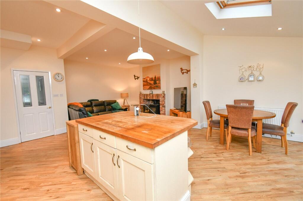 Additional image 5 of Banks Avenue, Meols, Wirral