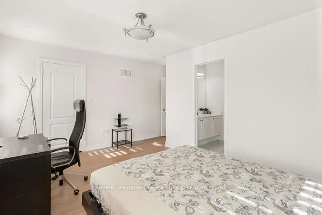 Additional image 30 of 452 Nairn Circ