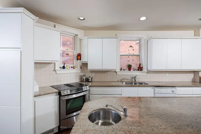 Additional image 10 of 137 Roxborough St