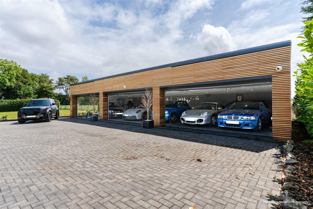 Additional image 19 of St Nicholas, Cowbridge