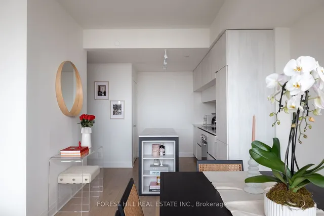 Additional image 8 of 151 Avenue Rd Unit 510