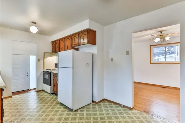 Additional image 16 of 15 Queensbury Dr