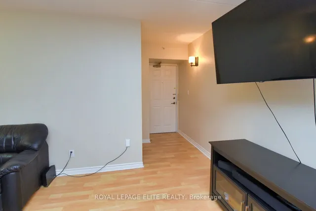 Additional image 3 of 2065 APPLEBY Line Unit 301