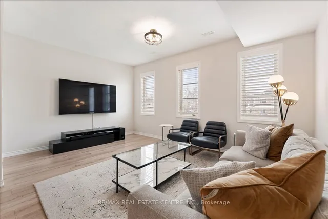 Additional image 18 of 219 Dundas St Unit 13