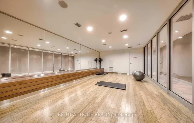 Additional image 26 of 15 Iceboat Terr Unit 3303