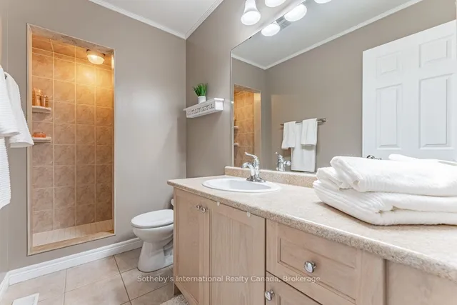 Additional image 22 of 130 Robert St Unit 6