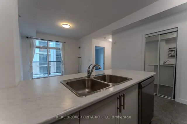 Additional image 4 of 81 Robinson St Unit 703