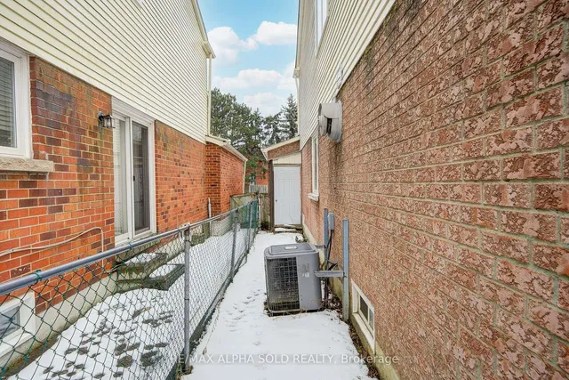 Additional image 38 of 126 Chapel Park Sq