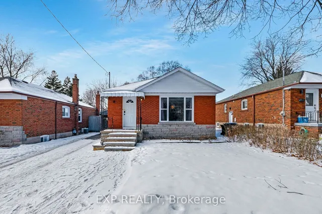 18 Lewiston Rd