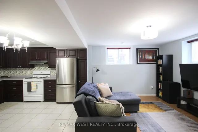 Additional image 30 of 10 Frances Ave