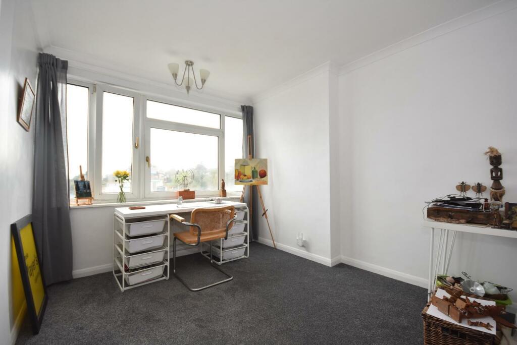 Additional image 17 of 54 Seabank, The Esplanade, Penarth, CF64 3AR