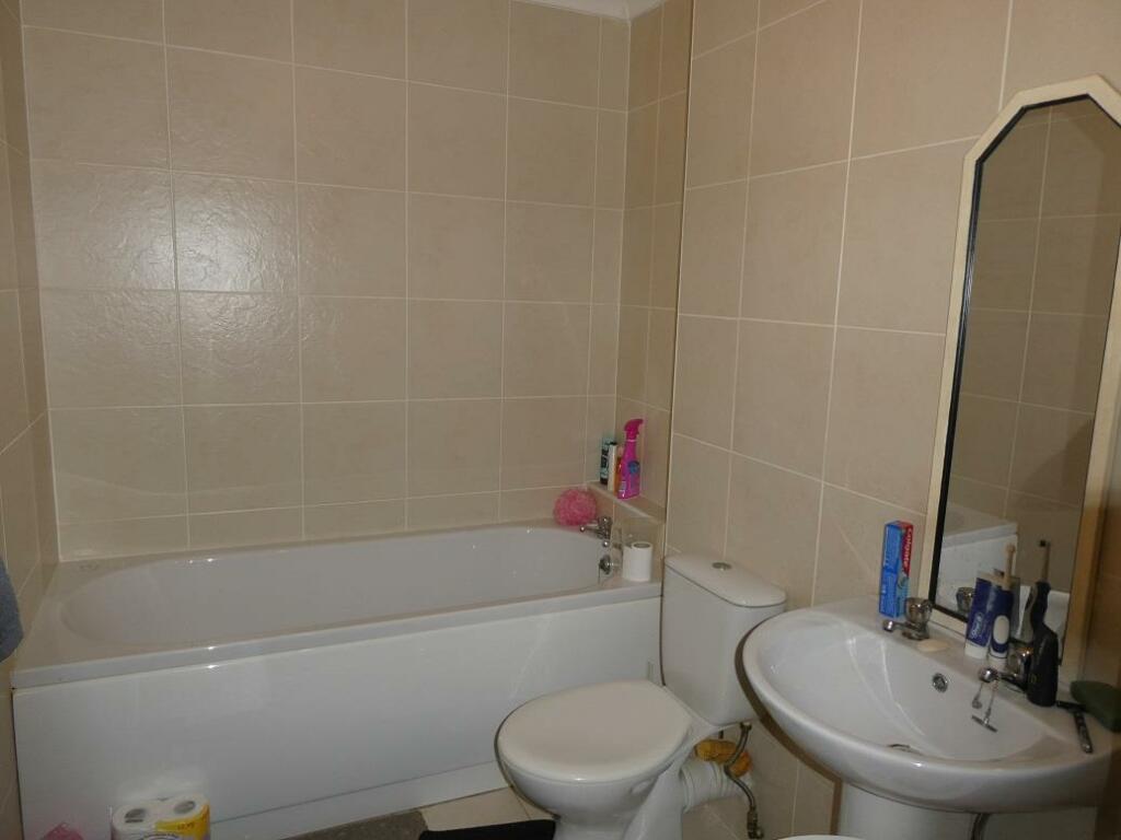 Additional image 4 of Flat 2, Taff Vale Building,  Aberdare