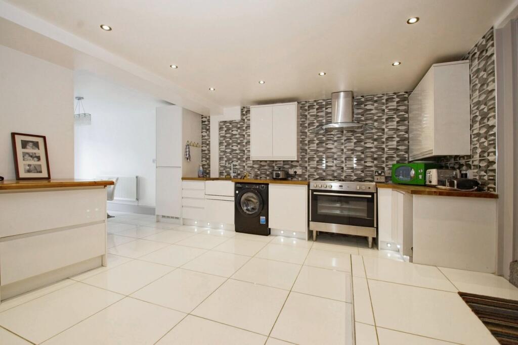 Additional image 21 of Court Street, Tonypandy, CF40