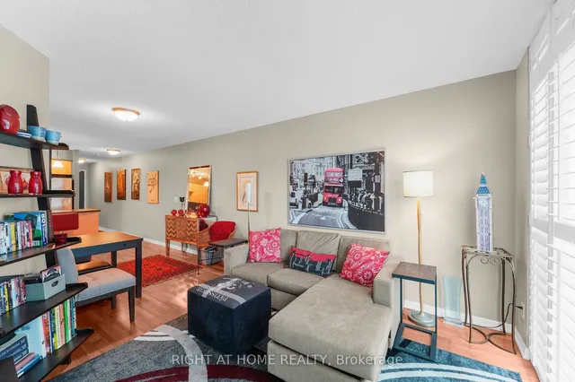 Additional image 10 of 18 Yonge St Unit 2315