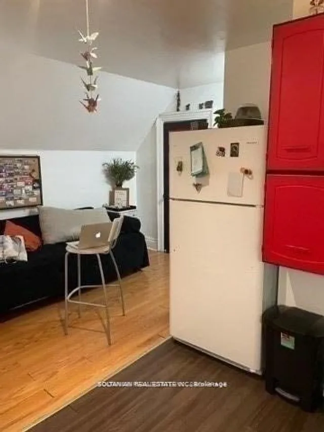 Additional image 16 of 4 Glenholme Ave