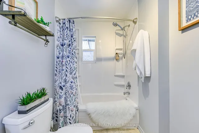 Additional image 18 of 68 East 35th St