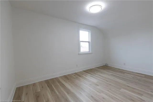 Additional image 14 of 106 Weir St