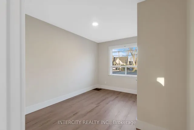 Additional image 10 of 560 Beach Blvd