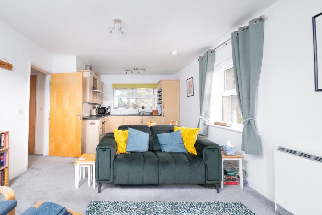 Additional image 4 of Bull Lane, St George