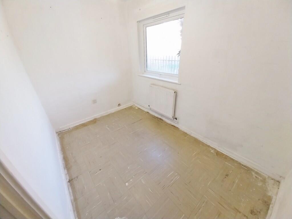 Additional image 9 of Lake View Close, Porthcawl, South Glamorgan, Bridgend (County of), CF36