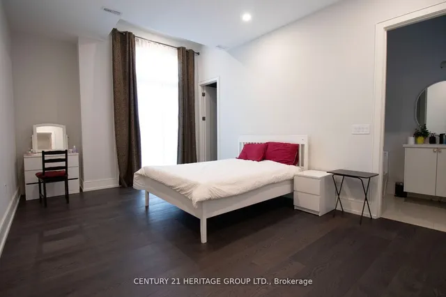 Additional image 30 of 32 Devondale Ave