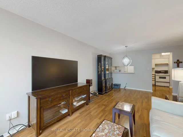 Additional image 10 of 633 Bay St Unit 901