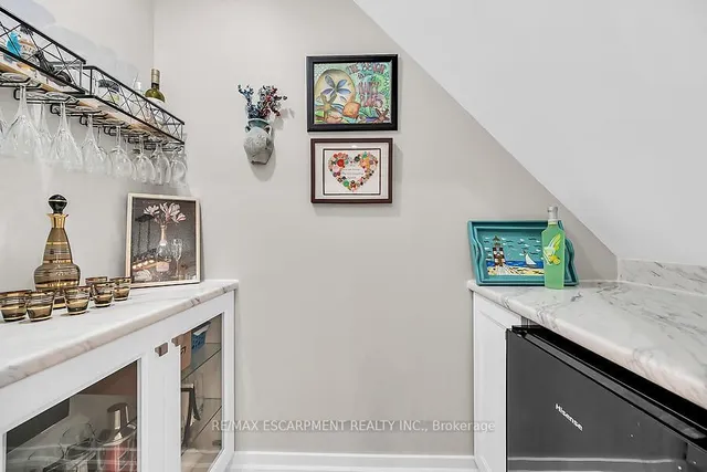 Additional image 9 of 214 East Ave