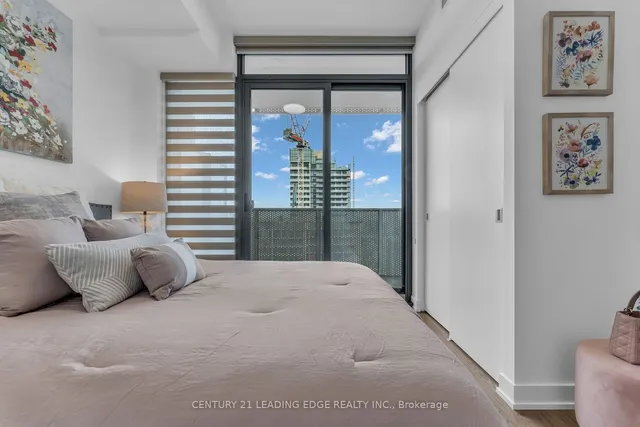 Additional image 3 of 20 Lombard St Unit 3603