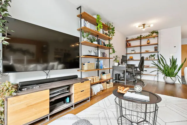 Additional image 13 of 36 Blue Jays Way Unit 903